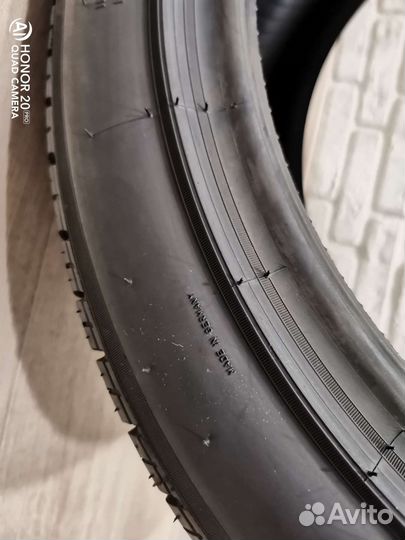 Pirelli P Zero Rosso 255/45 R18 99Y