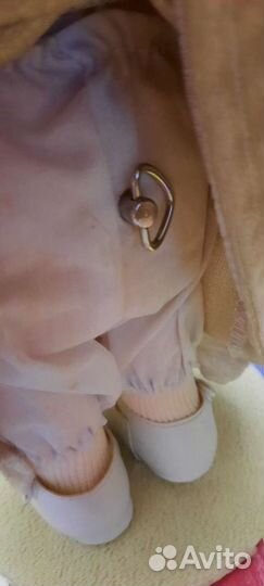 Кукла фарфоровая