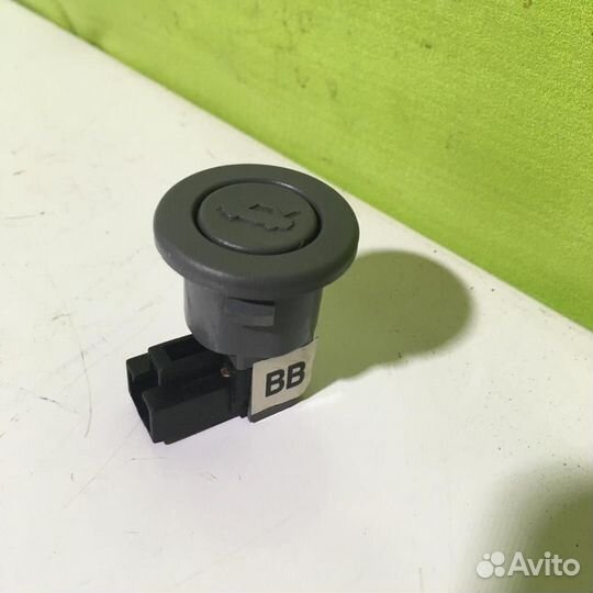 Кнопка открывания багажника Шевроле Лачетти