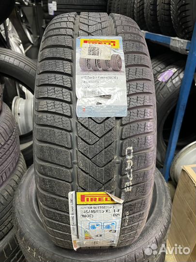 Pirelli Winter Sottozero 3 315/30 R21 106V