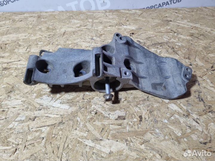 Кронштейн генератора Renault Megan Iii хэтчбек 1.6