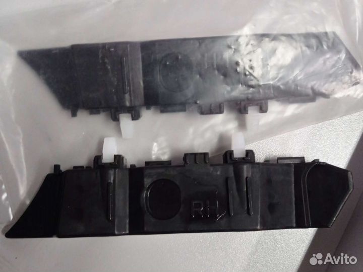 Боковые кронштейны крепления переднего бампера Рио