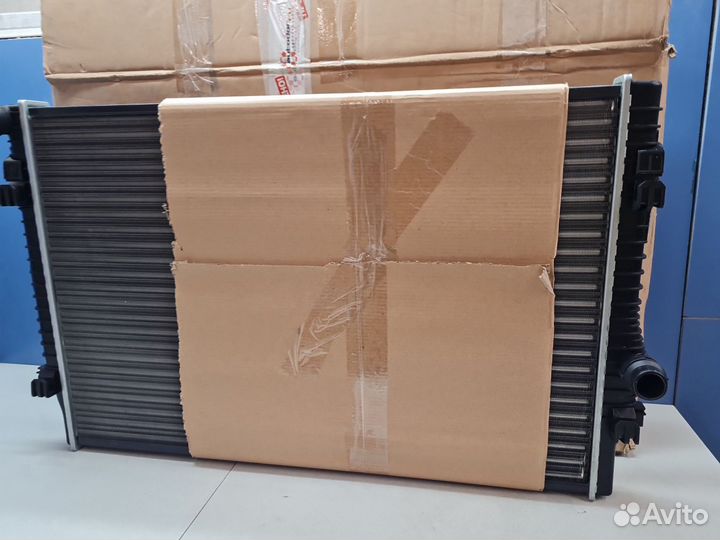 Радиатор основной охлаждения двигателя Volkswagen Passat B8 2015