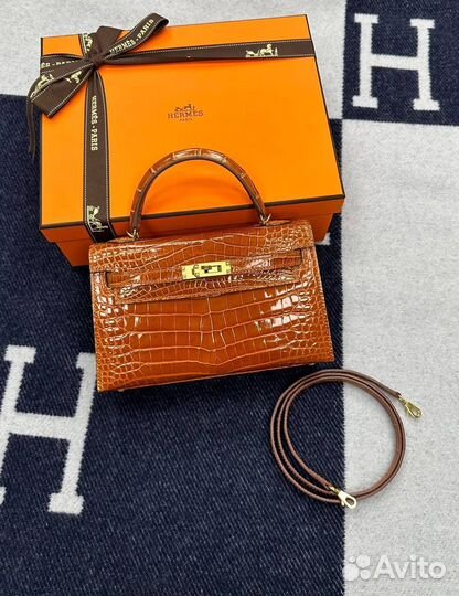Сумка Hermes Kelly 22 (кожа аллигатора)