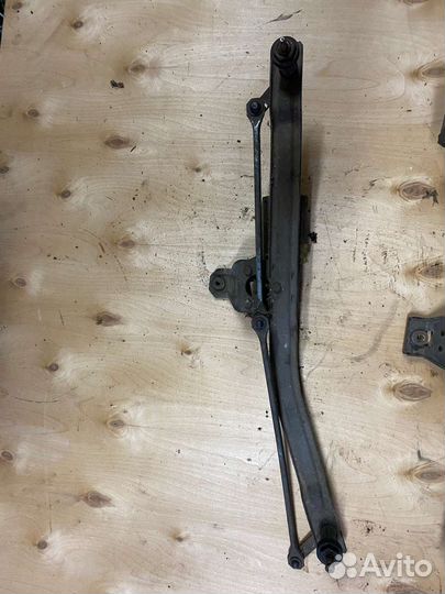 Трапеция дворников Ауди фольксваген