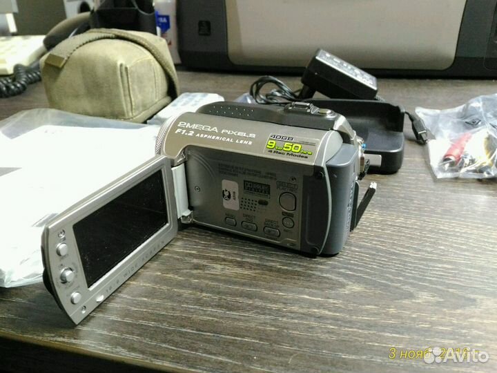 Видеокамера JVC GZ-MG275E