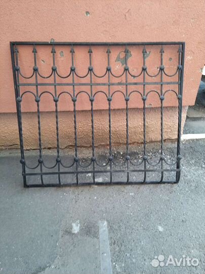 Решетка металлическая оконная