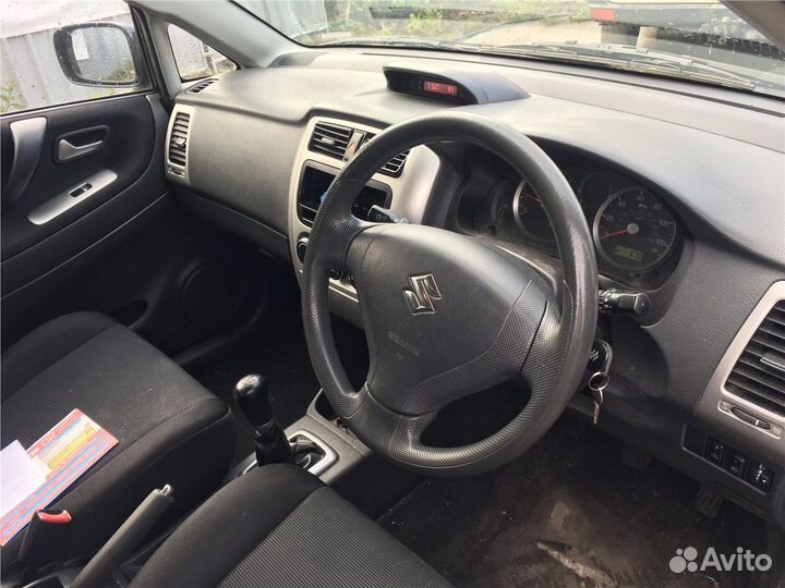 Разбор на запчасти Suzuki Liana