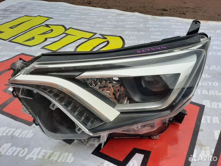 Фара левая Toyota Rav 4 XV45 Тойота Рав 4 2015-18