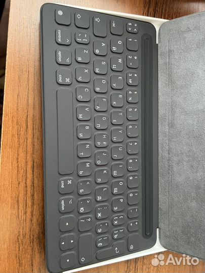 Apple smart keyboard iPad pro 10.5