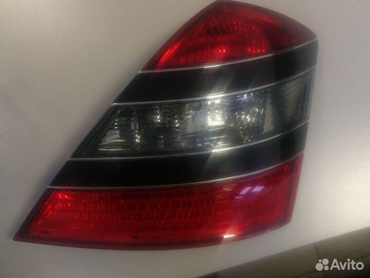 Фонарь задний правый