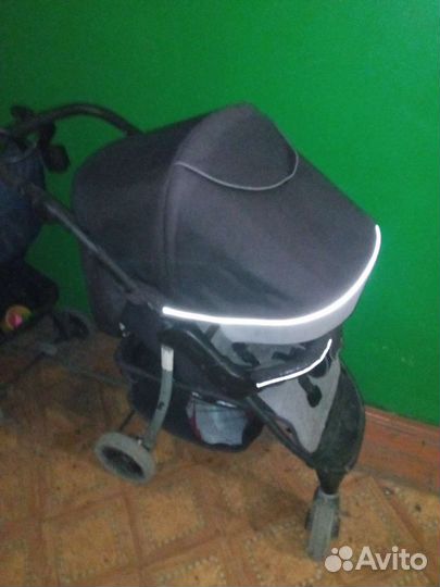Прогулочная коляска