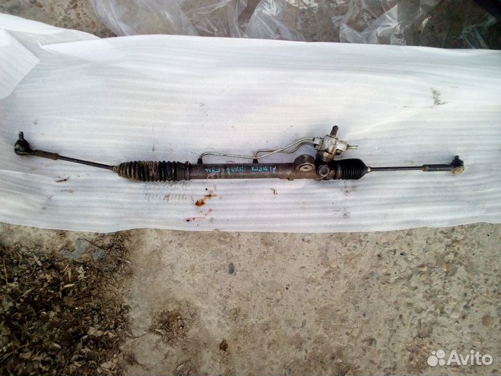 Nissan Almera N16 RHD рулевая рейка б.у