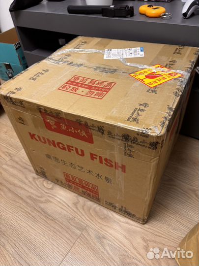 Коробка с игрушками