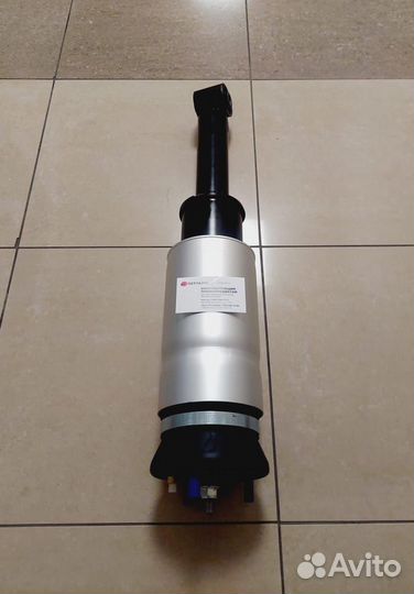 Пневмостойка LR D4 L319 без ACE новая