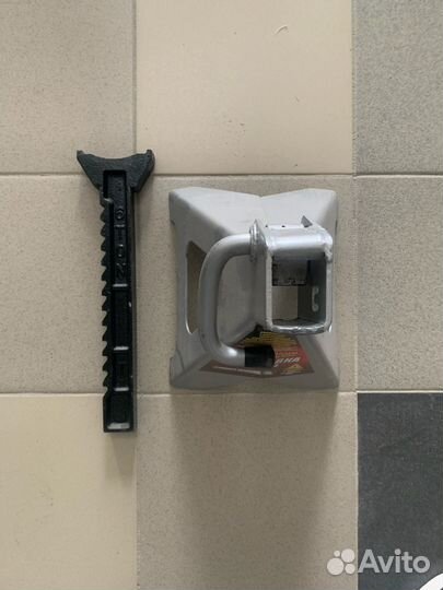 Подставка для автомобиля