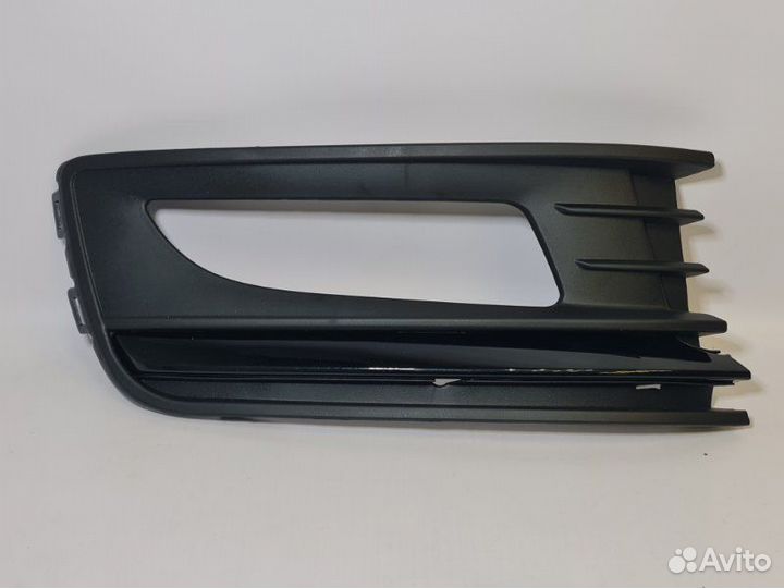 Решетка в бампер накладка птф передняя правая