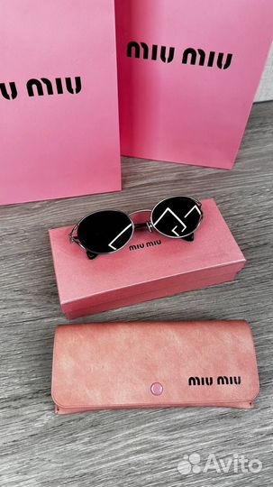 Солнцезащитные очки miu miu