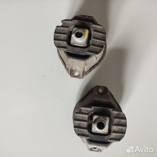 Подушки двигателя Ssang Yong Rexton 2,7 D (пара)