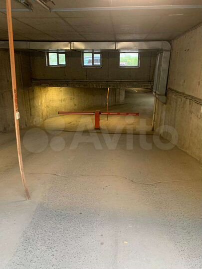 Машиноместо, 12 м²