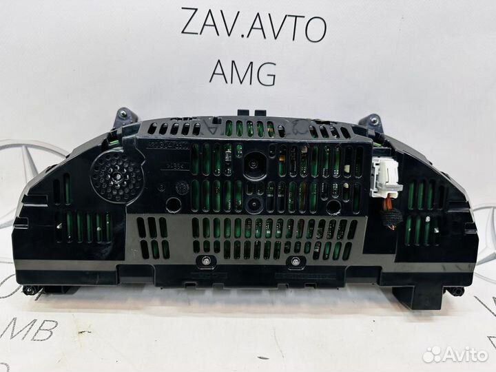 AMG Панель приборов Mercedes W204