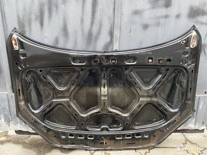 Капот на гранту 1