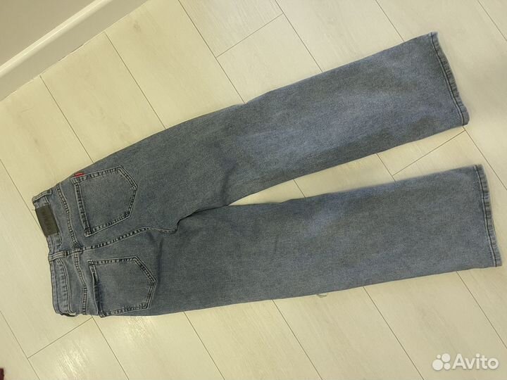 Джинсы женские