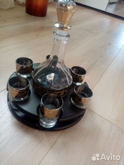 Графин и стопки