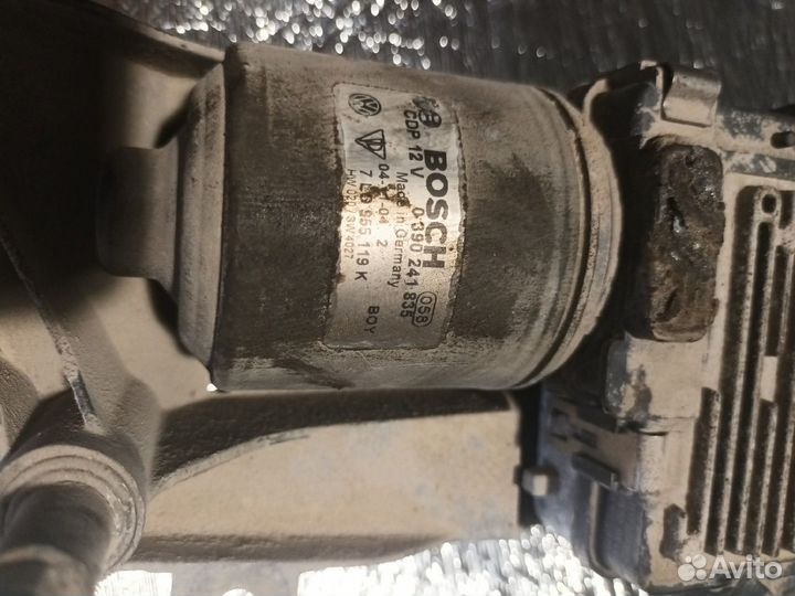 Моторчик дворников передний Touareg / Cayenne