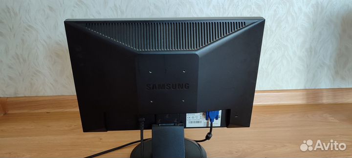 Монитор 60гц 19' Samsung