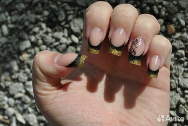 Наращивание ногтей акрилом
