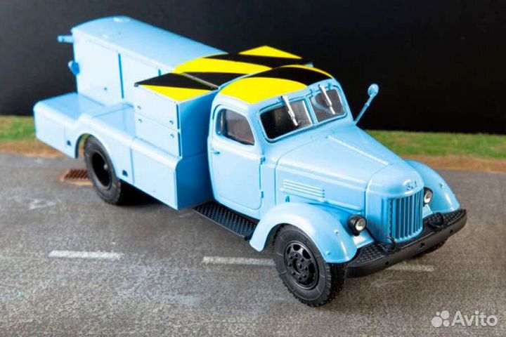 Модели грузовиков и автобусов ЗИЛ маз икарус 1:43