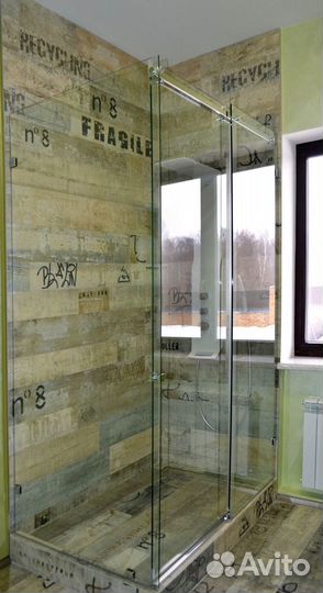 Стеклянная перегородка