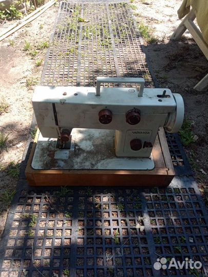 Швейная машина Чайка 143 М