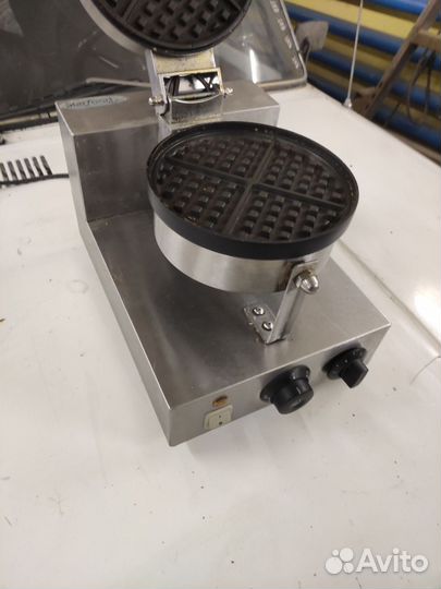 Вафельница HRK UWB-1