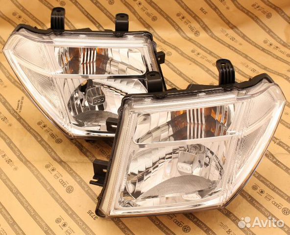 Фара фары nissan navara D40 05-10