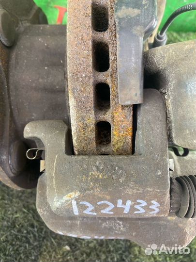 Ступица передняя левая Isuzu Elf NKS85 4JJ1-T 2011