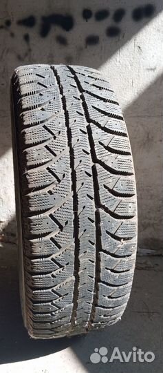 Bridgestone Ice Cruiser 7000 205/65 R15 94T