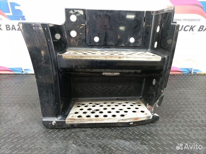 Корпус подножек правый Mercedes-Benz Actros