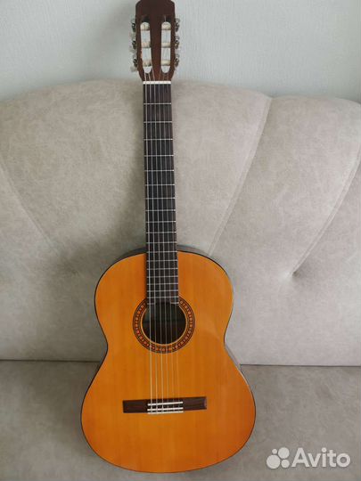 Классическая гитара yamaha CS 40