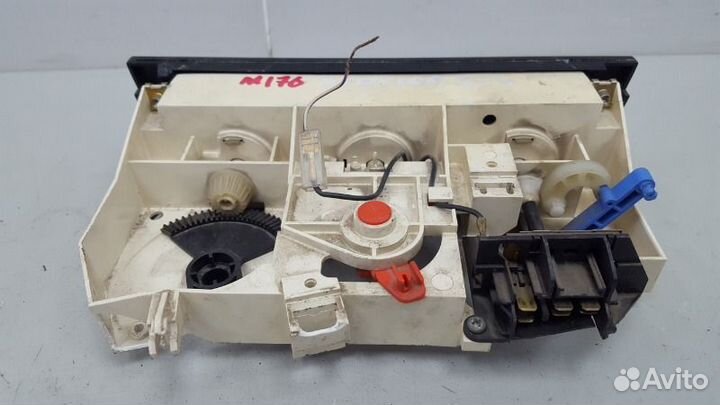 Блок управления климатом печкой отопителем Audi