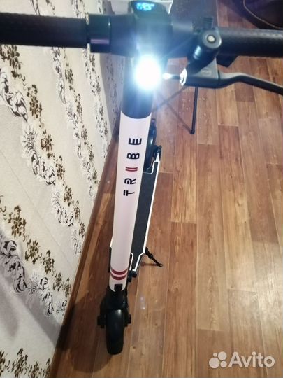 Электро самокат Tribe