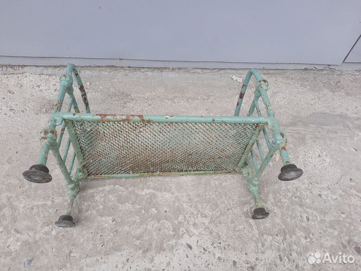 Кровать кукольная металлическая старинная