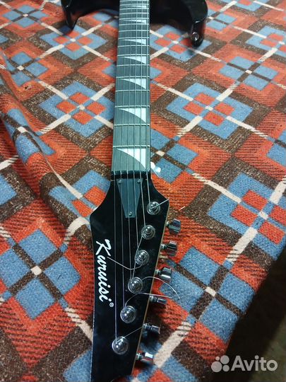 Электрогитара