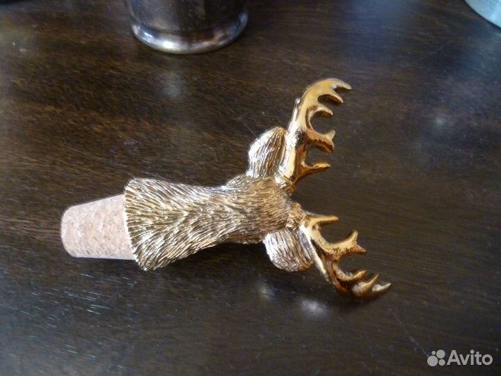 Пробка для бутылки. Голова оленя