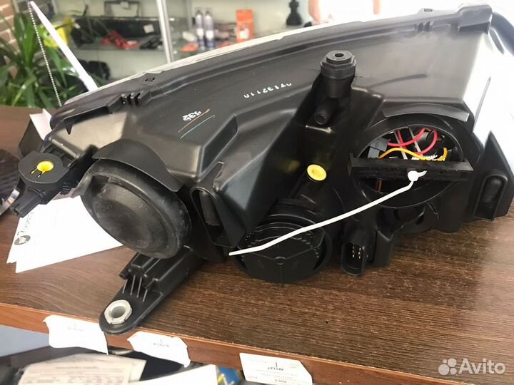 Фара левая Skoda Rapid 2013 арт. 20F132052B