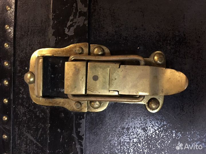 Чемодан сундук