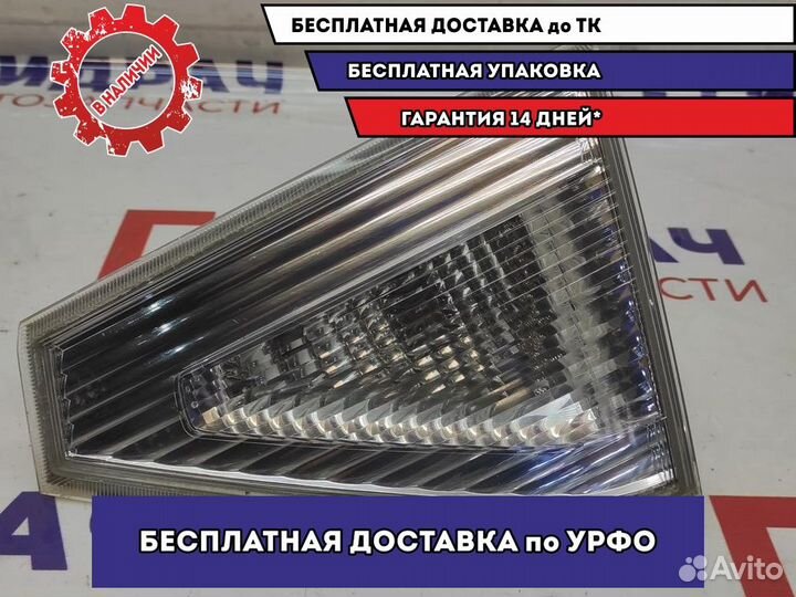 Фонарь задний внутренний правый Subaru Impreza (G1