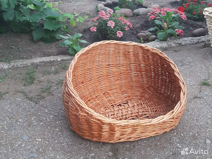 Лежанка плетёная для кошек