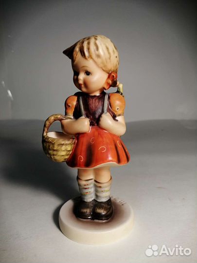 Школьница (Goebel)